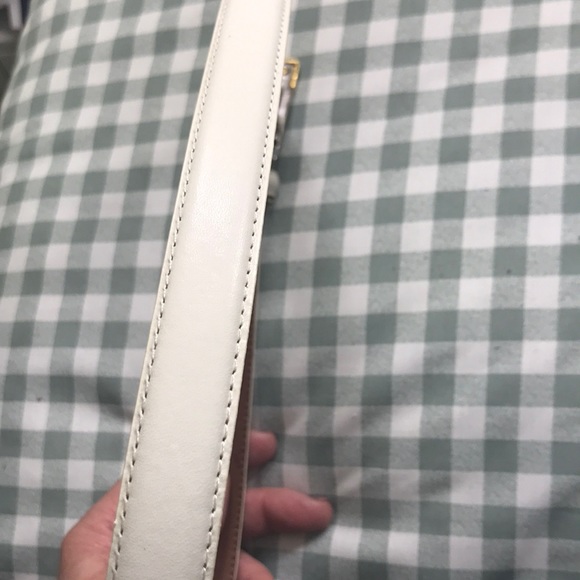 Cream leather belt gold/silver hardware size M - Picture 3 of 9